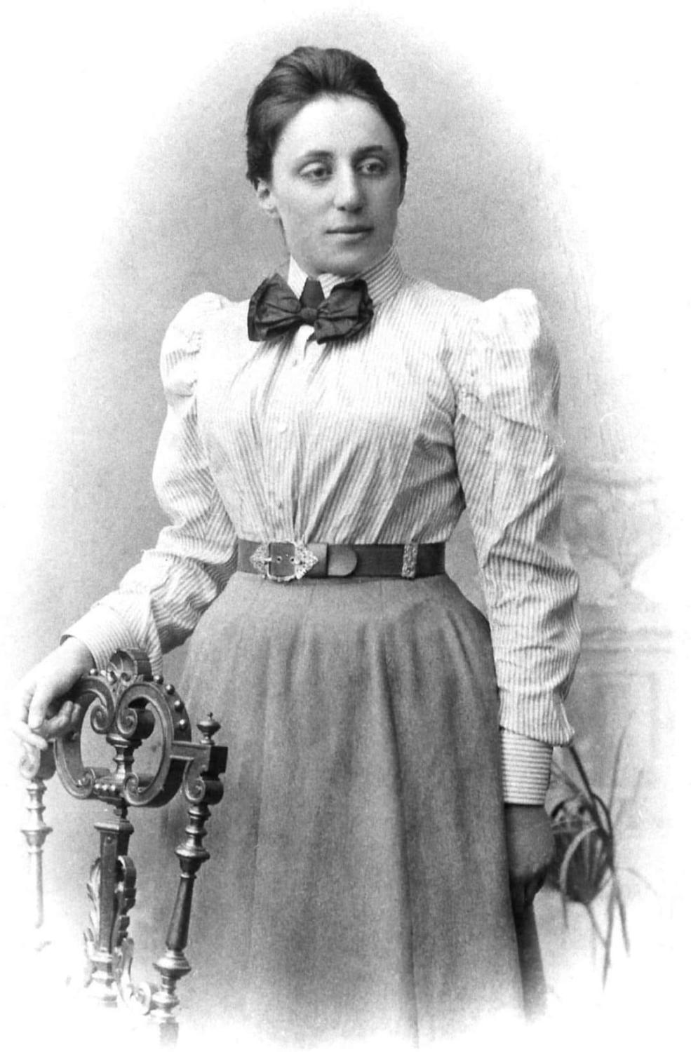 Emmy Noether La Madre Dellalgebra Moderna Scienza E Lode